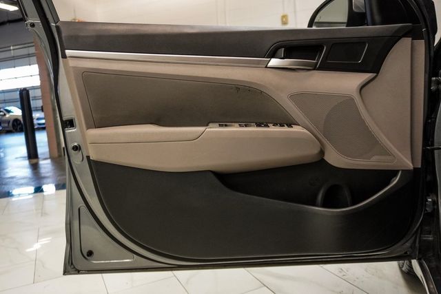 2019 Hyundai Elantra SEL - 22957162 - 17