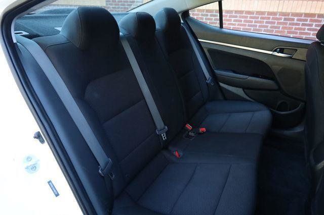 2019 Hyundai Elantra SEL - 23063261 - 22