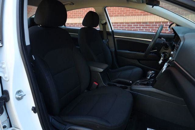 2019 Hyundai Elantra SEL - 23063261 - 25