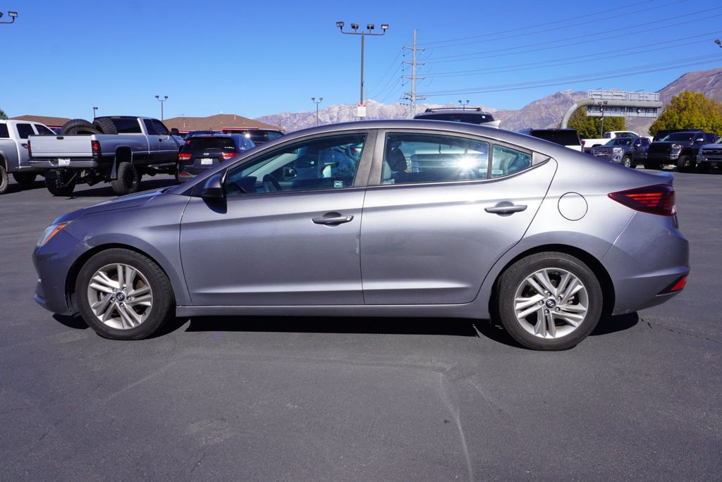 2019 Hyundai Elantra SEL - 22934351 - 1