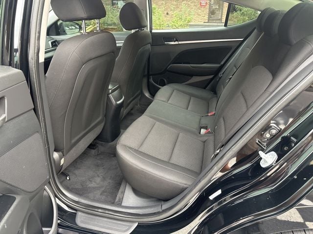 2019 Hyundai Elantra SEL - 22618472 - 17