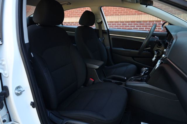 2019 Hyundai Elantra SEL Automatic - 22935962 - 10