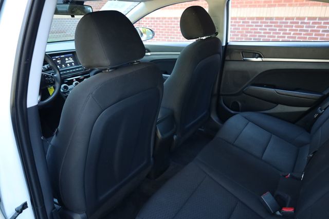 2019 Hyundai Elantra SEL Automatic - 22935962 - 17