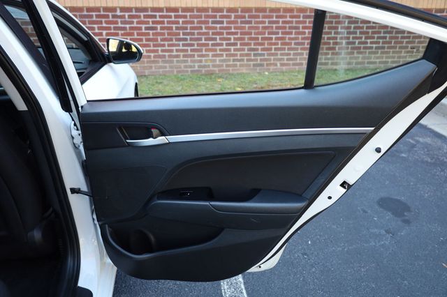 2019 Hyundai Elantra SEL Automatic - 22935962 - 24