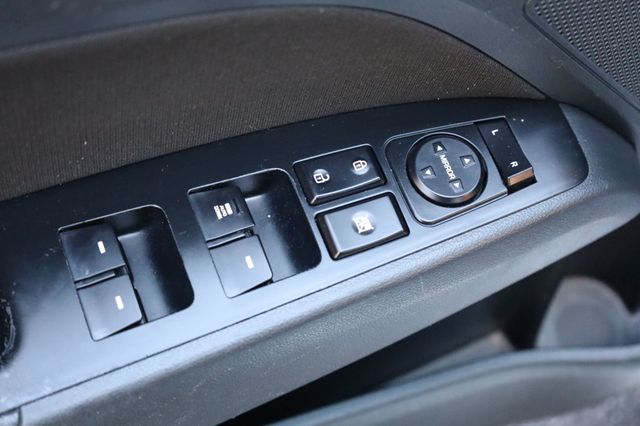 2019 Hyundai Elantra SEL Automatic - 22935962 - 33