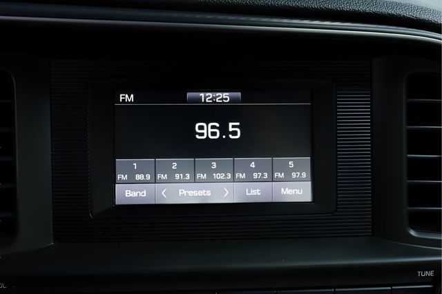 2019 HYUNDAI ELANTRA SE Manual - 22947739 - 19