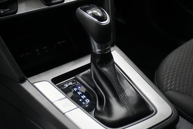2019 Hyundai Elantra Value Edition - 23008451 - 18