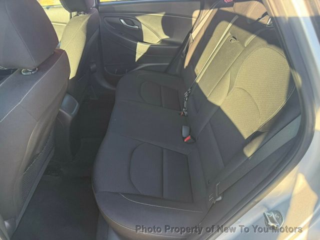 2019 Hyundai Elantra GT Automatic - 22946761 - 10