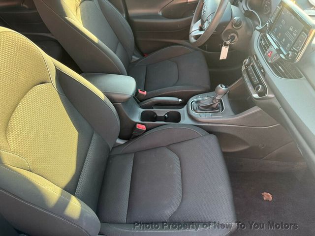 2019 Hyundai Elantra GT Automatic - 22946761 - 11