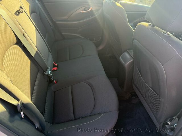 2019 Hyundai Elantra GT Automatic - 22946761 - 12