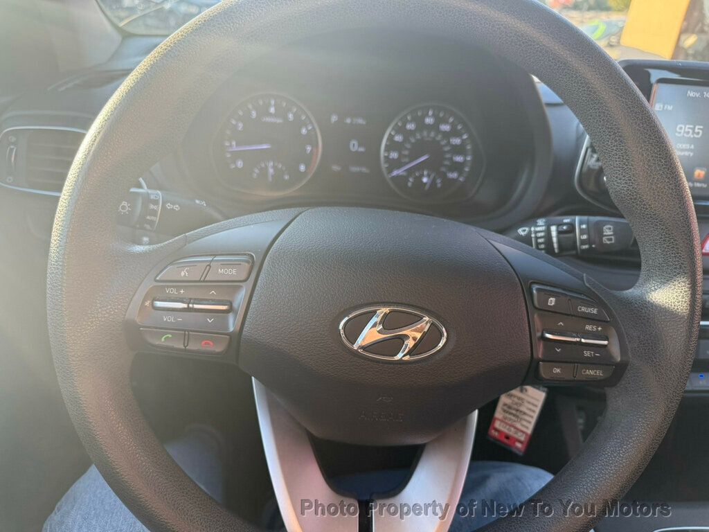 2019 Hyundai Elantra GT photo 4