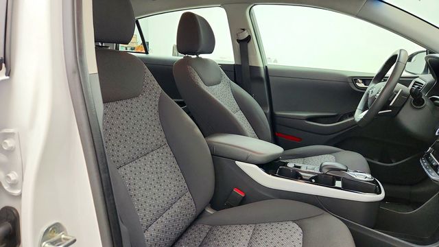 2019 Hyundai Ioniq Electric Hatchback - 23094202 - 22