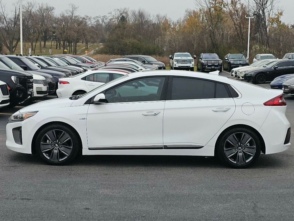 2019 Hyundai Ioniq Hybrid Limited Hatchback - 22943800 - 16
