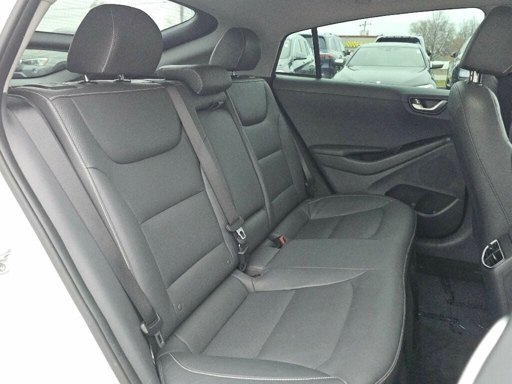 2019 Hyundai Ioniq Hybrid Limited Hatchback - 22943800 - 17
