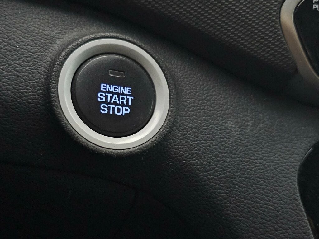 2019 Hyundai Ioniq Hybrid Limited Hatchback - 22943800 - 24