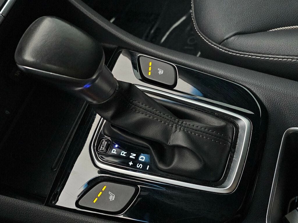 2019 Hyundai Ioniq Hybrid Limited Hatchback - 22943800 - 25