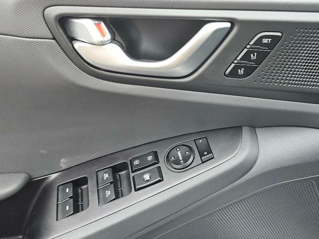2019 Hyundai Ioniq Hybrid Limited Hatchback - 22943800 - 32
