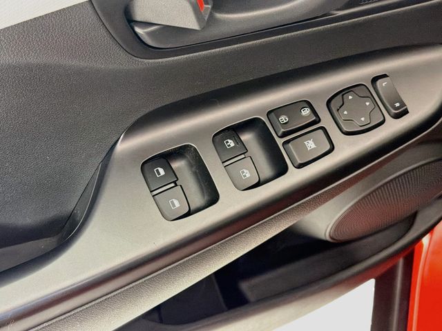 2019 Hyundai Kona SEL Automatic AWD - 23065258 - 16