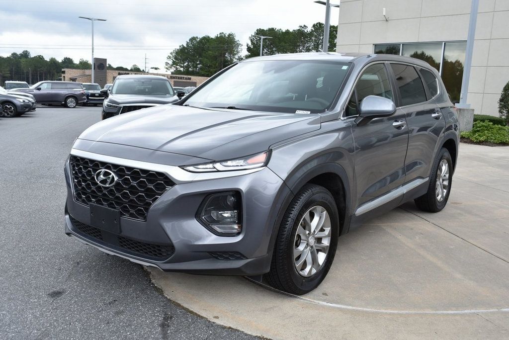 2019 Hyundai Santa Fe SE photo 4