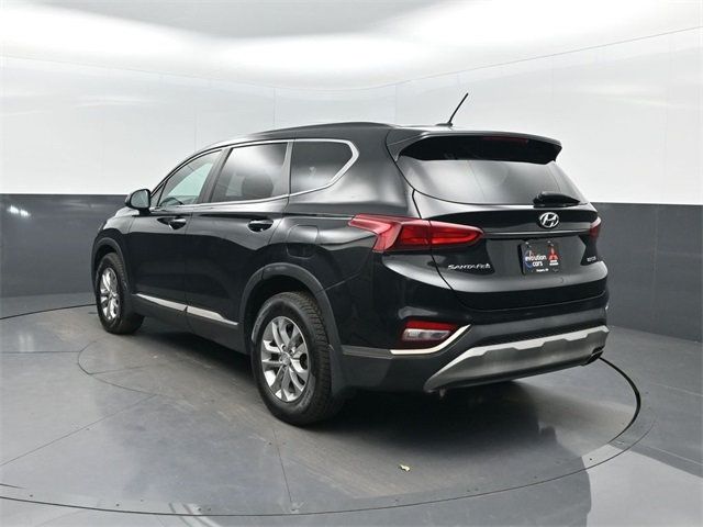 2019 Hyundai Santa Fe SE photo 3