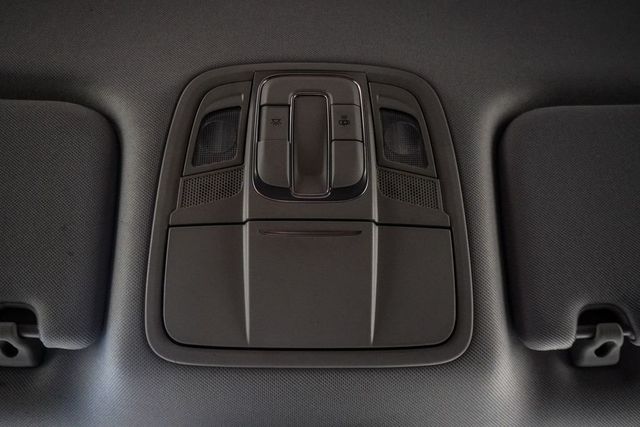 2019 Hyundai Santa Fe SE 2.4L Automatic FWD - 23079777 - 24
