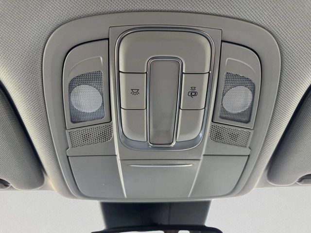 2019 Hyundai Santa Fe SEL 2.4L AWD 4dr Crossover - 22984896 - 35