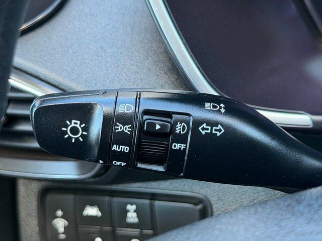 2019 Hyundai Santa Fe SEL 2.4L AWD 4dr Crossover - 22997923 - 37