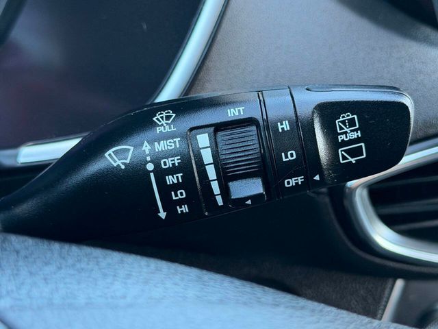 2019 Hyundai Santa Fe SEL 2.4L AWD 4dr Crossover - 22997923 - 38