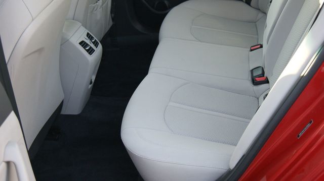 2019 Hyundai Sonata 3 MONTH WARRANTY , JUST SERVICED , VERY CLEAN INSIDE AND OUT  - 23072447 - 39