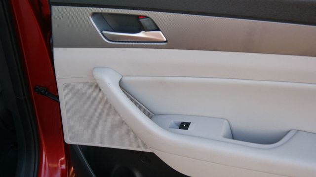 2019 Hyundai Sonata 3 MONTH WARRANTY , JUST SERVICED , VERY CLEAN INSIDE AND OUT  - 23072447 - 49