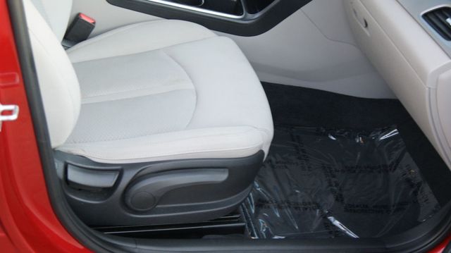 2019 Hyundai Sonata 3 MONTH WARRANTY , JUST SERVICED , VERY CLEAN INSIDE AND OUT  - 23072447 - 52