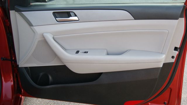 2019 Hyundai Sonata 3 MONTH WARRANTY , JUST SERVICED , VERY CLEAN INSIDE AND OUT  - 23072447 - 55