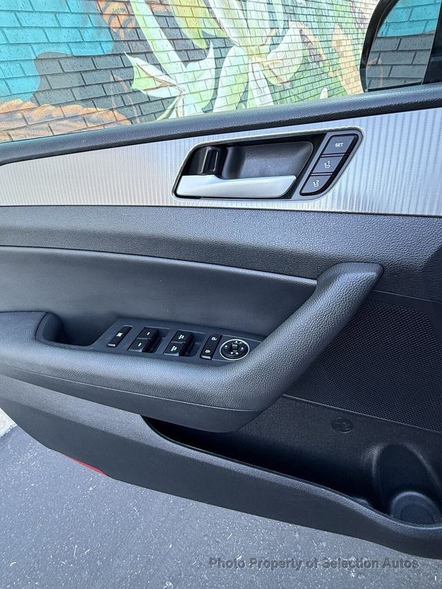 2019 Hyundai Sonata LIMITED W/NAVIGATION AND PANORAMIC ROOF - 23088633 - 9