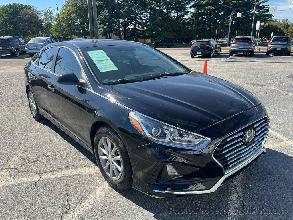 2019 Hyundai Sonata Eco SE photo 3