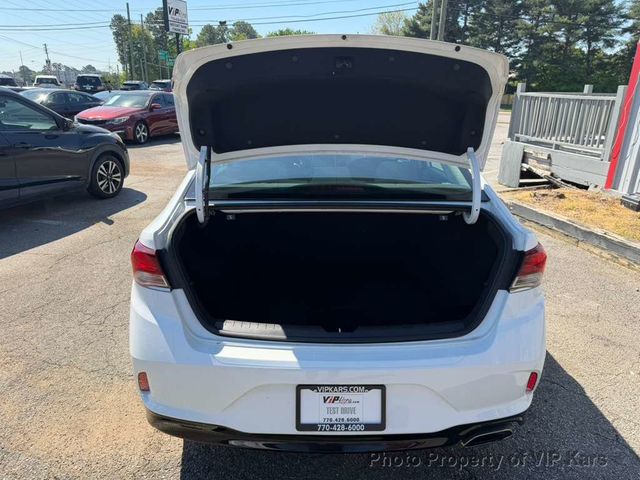2019 Hyundai Sonata SE 2.4L - 23011957 - 18
