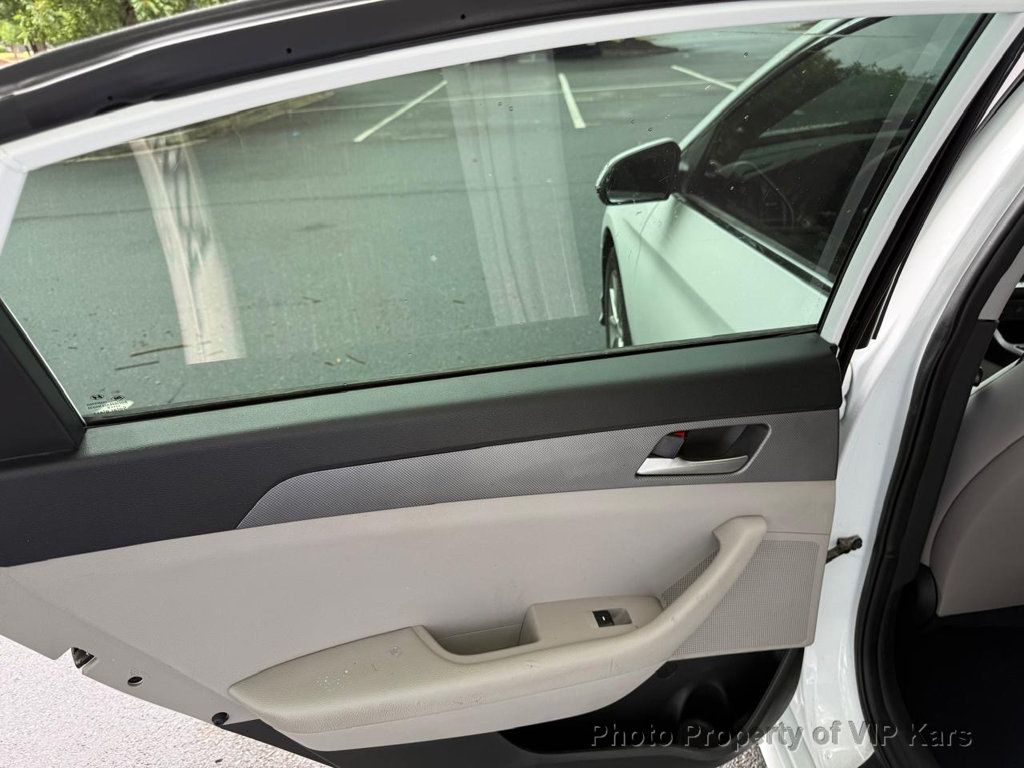 2019 Hyundai Sonata SE 2.4L - 23030396 - 14