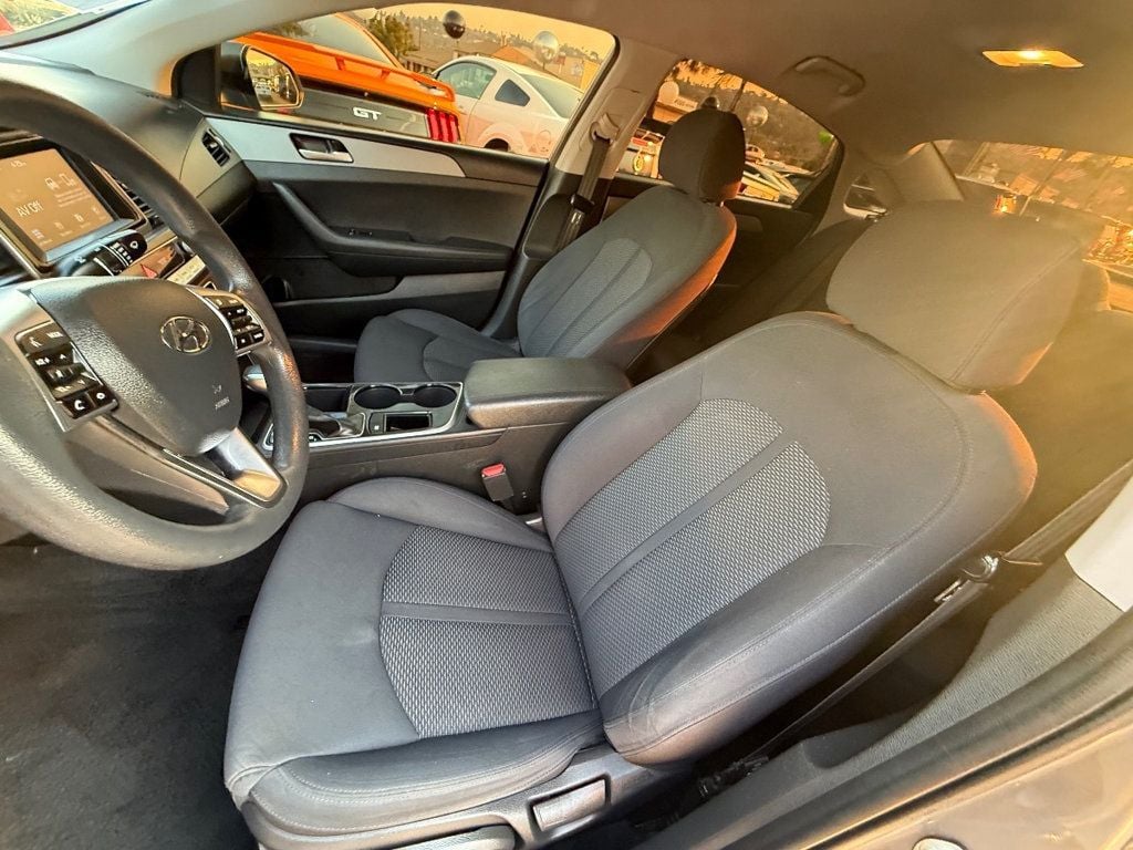 2019 Hyundai Sonata SE 2.4L - 22758498 - 10