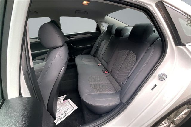 2019 Hyundai Sonata SE 2.4L - 23035681 - 17