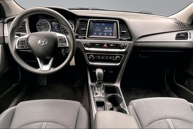 2019 Hyundai Sonata SE 2.4L - 23035681 - 19