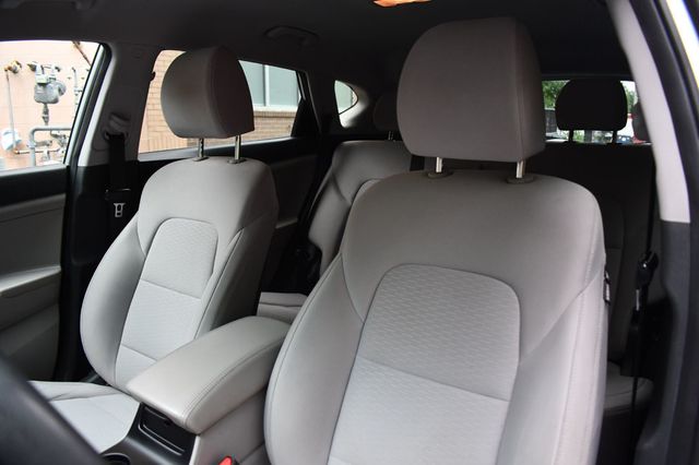 2019 Hyundai Tucson SE FWD - 23040718 - 19