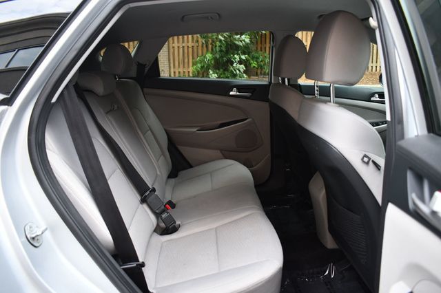 2019 Hyundai Tucson SE FWD - 23040718 - 31