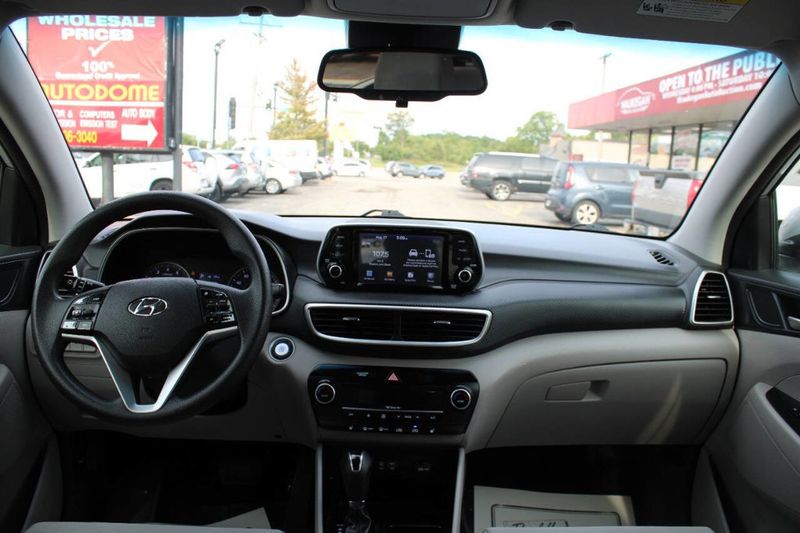 2019 Hyundai Tucson SEL FWD - 22907546 - 18