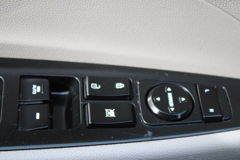 2019 Hyundai Tucson SEL FWD - 22907546 - 30
