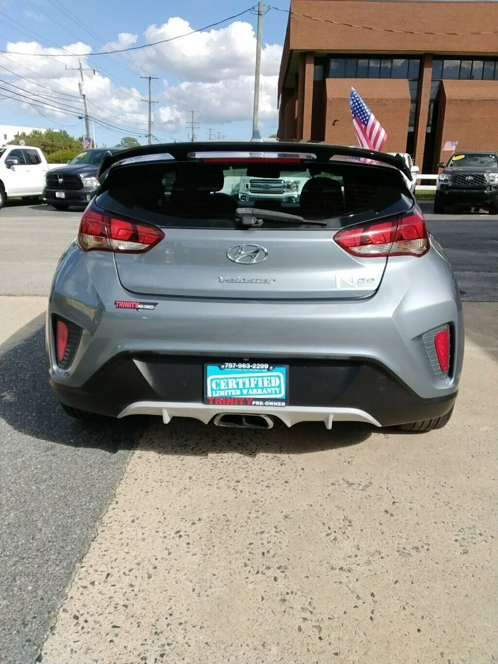 2019 Hyundai Veloster 2.0L Premium photo 3