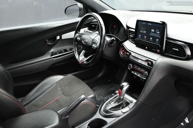 2019 Hyundai Veloster 2.0 Premium Automatic - 23045323 - 11