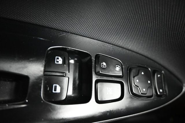 2019 Hyundai Veloster 2.0 Premium Automatic - 23045323 - 22