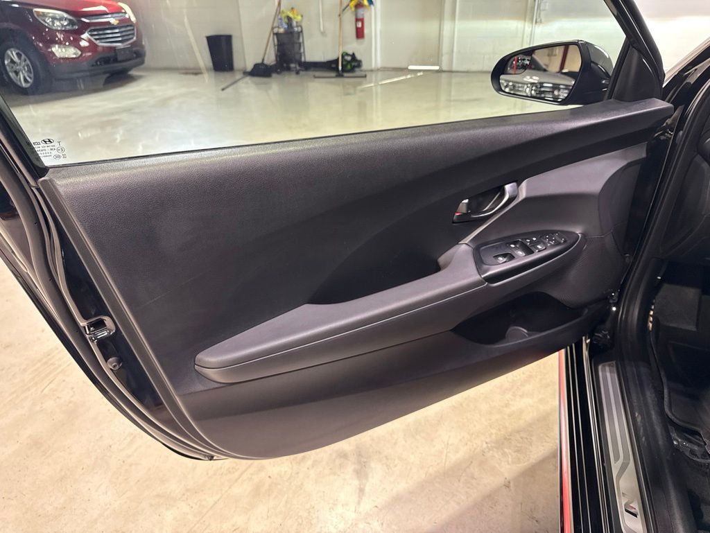 2019 Hyundai Veloster N Manual - 23016634 - 28
