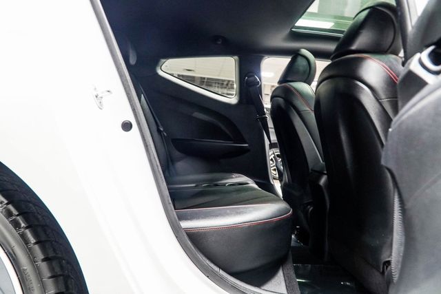 2019 Hyundai Veloster Turbo - 22979749 - 37