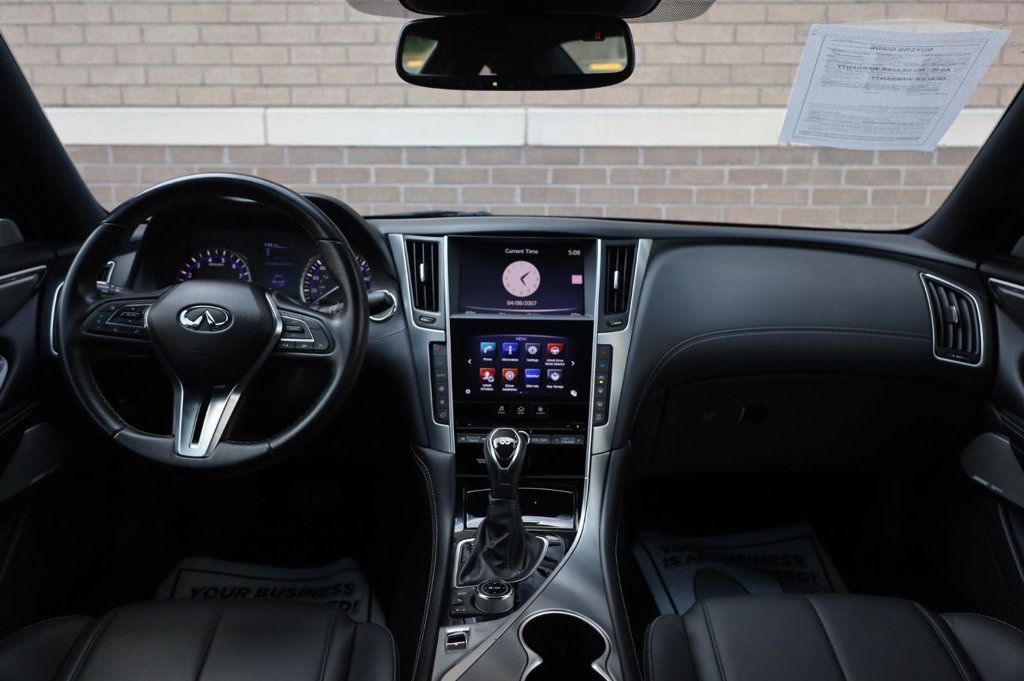 Infiniti Q60 3.0t LUXE photo 24