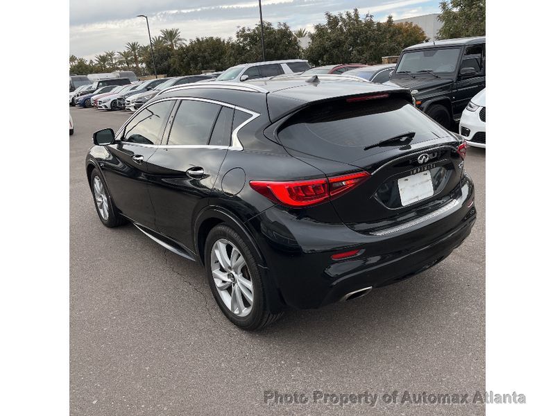 2019 INFINITI QX30 LUXE - 22741738 - 18